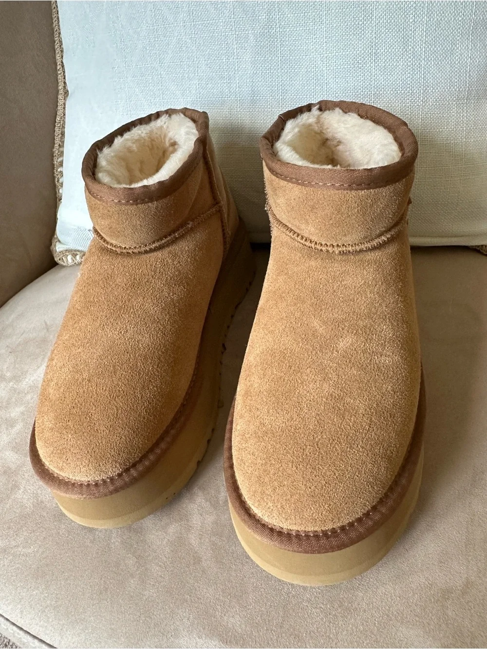 UGG Classic Ultra Mini Platform Boot - Chestnut